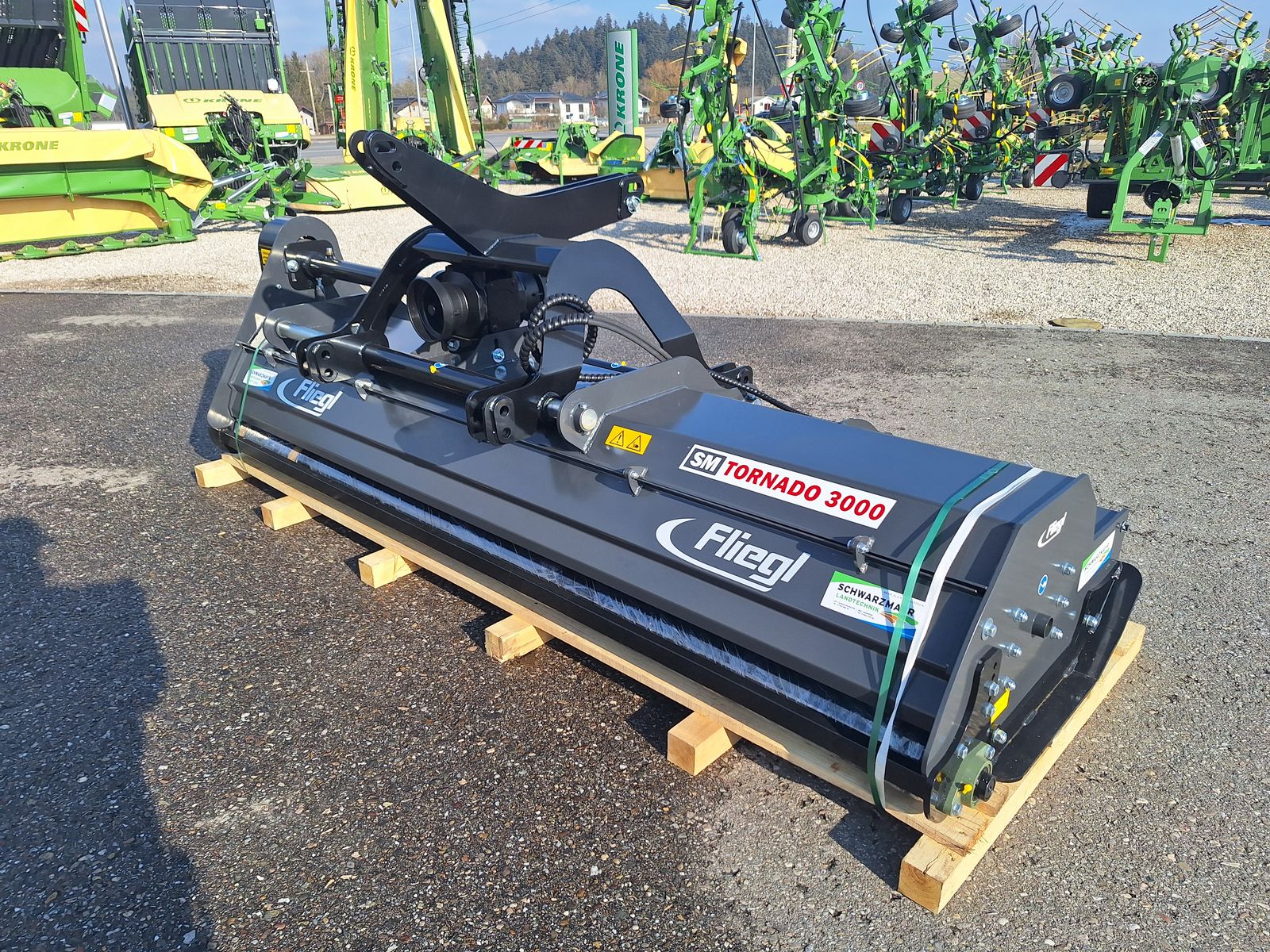 Fliegl SM Tornado 3000  3