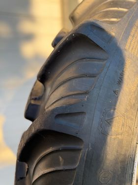 Sonstige Zwillingsr. 270/95R48