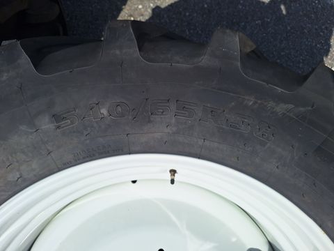 Firestone 540/65R38+480/65R24 