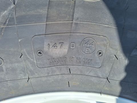 Firestone 540/65R38+480/65R24 