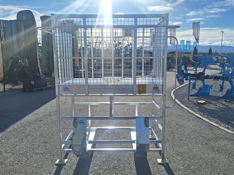Fliegl AgroCenter Arbeitsbühne hoch