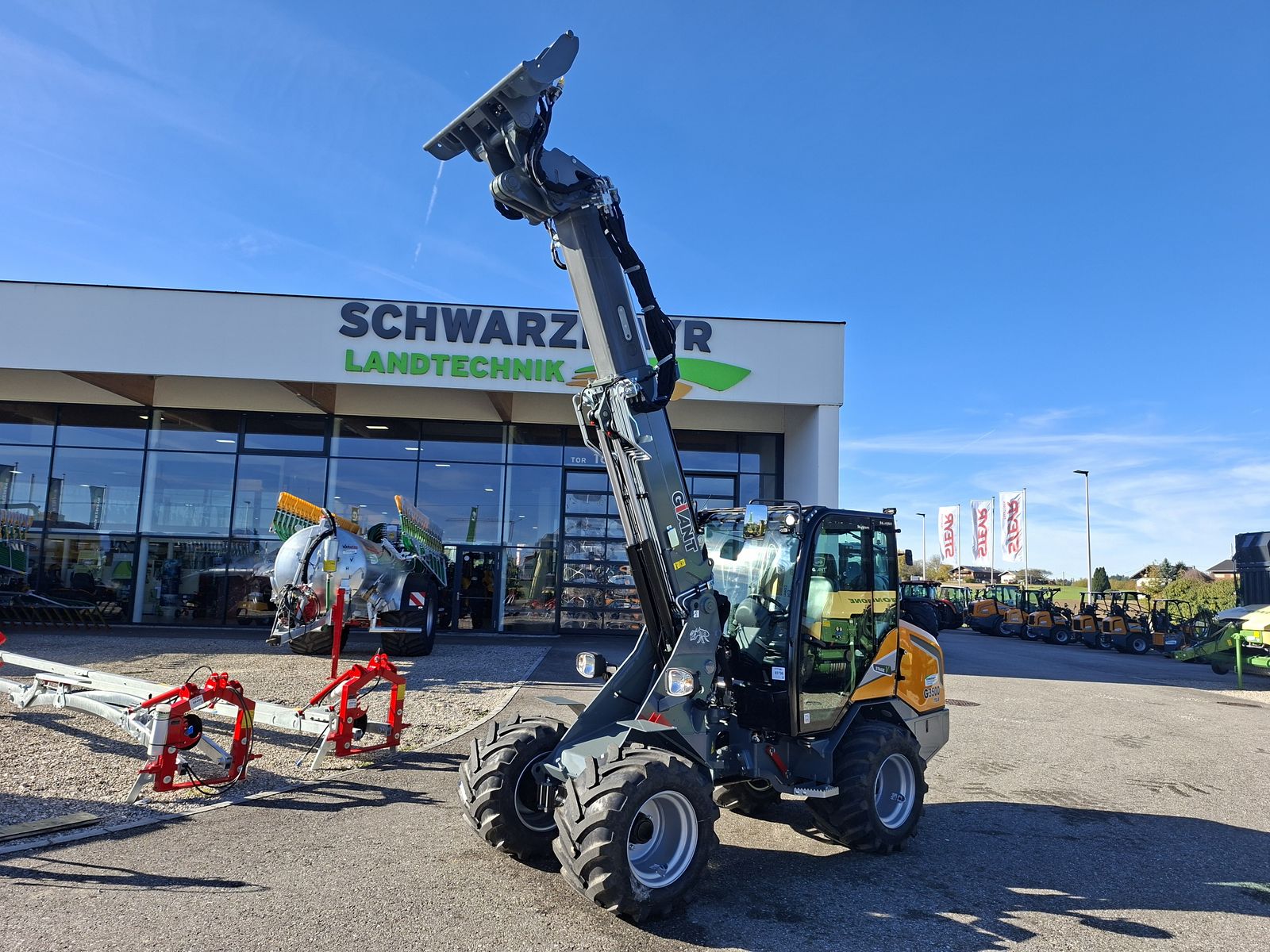 Giant G2700 HD+ TELE  2