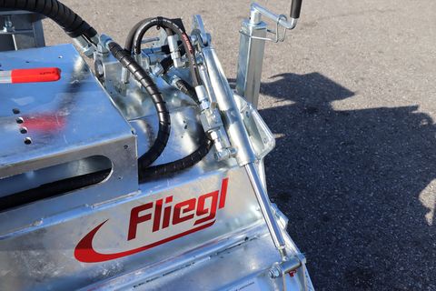 Sonstige Fliegl AgroCenter Kehrmaschine 1550