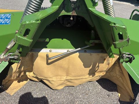 Krone EasyCut F 320CV Float mit V-Zinkenaufbereiter