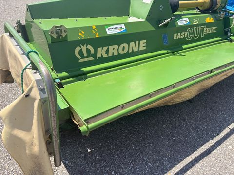 Krone EasyCut F 320CV Float mit V-Zinkenaufbereiter