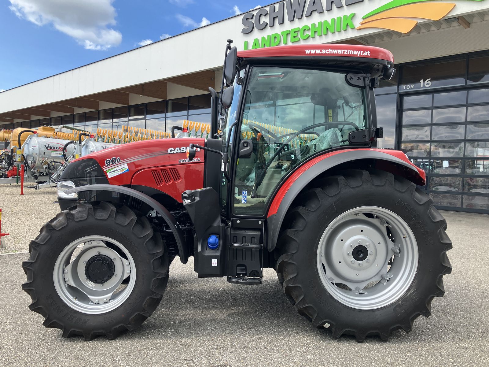 Case IH Farmall 90 A (Stage V) 2