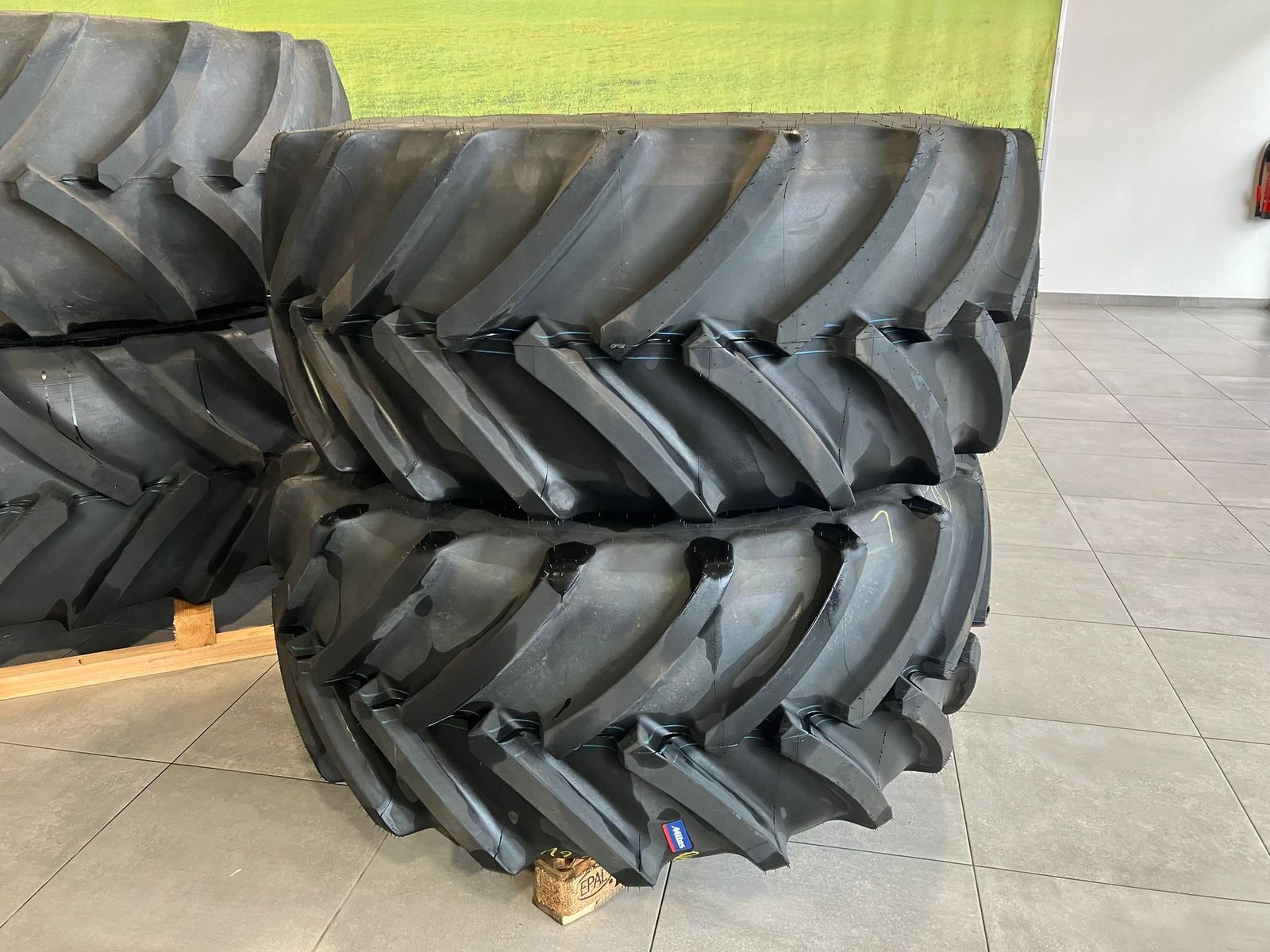 Mitas 800/70R38+600/70R30 2