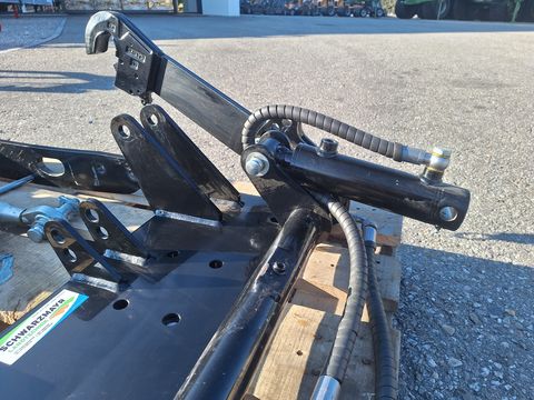 Giant Dreipunkthubwerk 