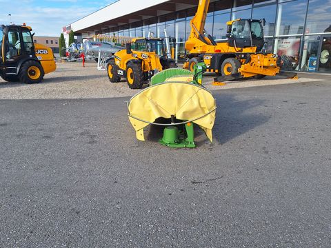 Krone EasyCut F 360 M geschoben