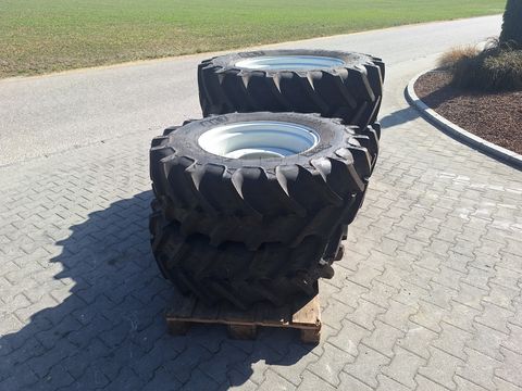 BKT 480/70R34+380/70R24 
