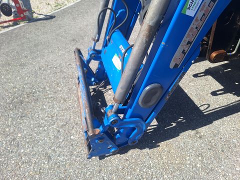 New Holland TS110A