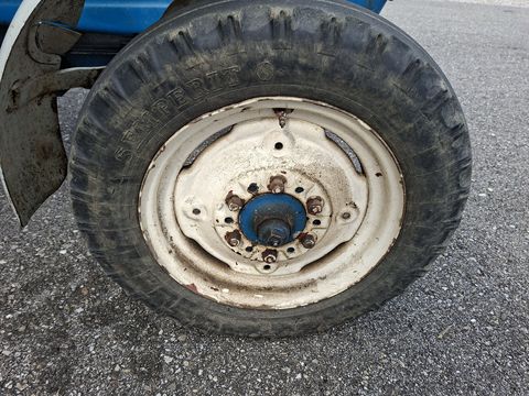 Ford 3000