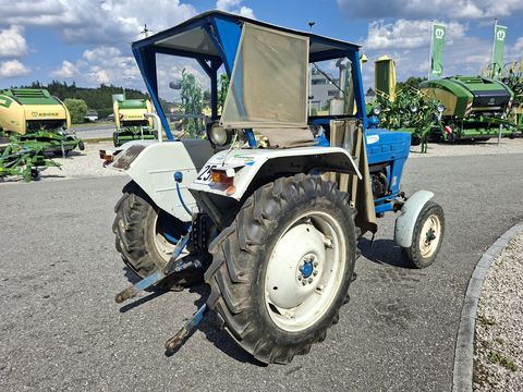 Ford 3000