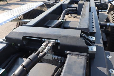 Pronar T185/1 Hakenliftanhänger