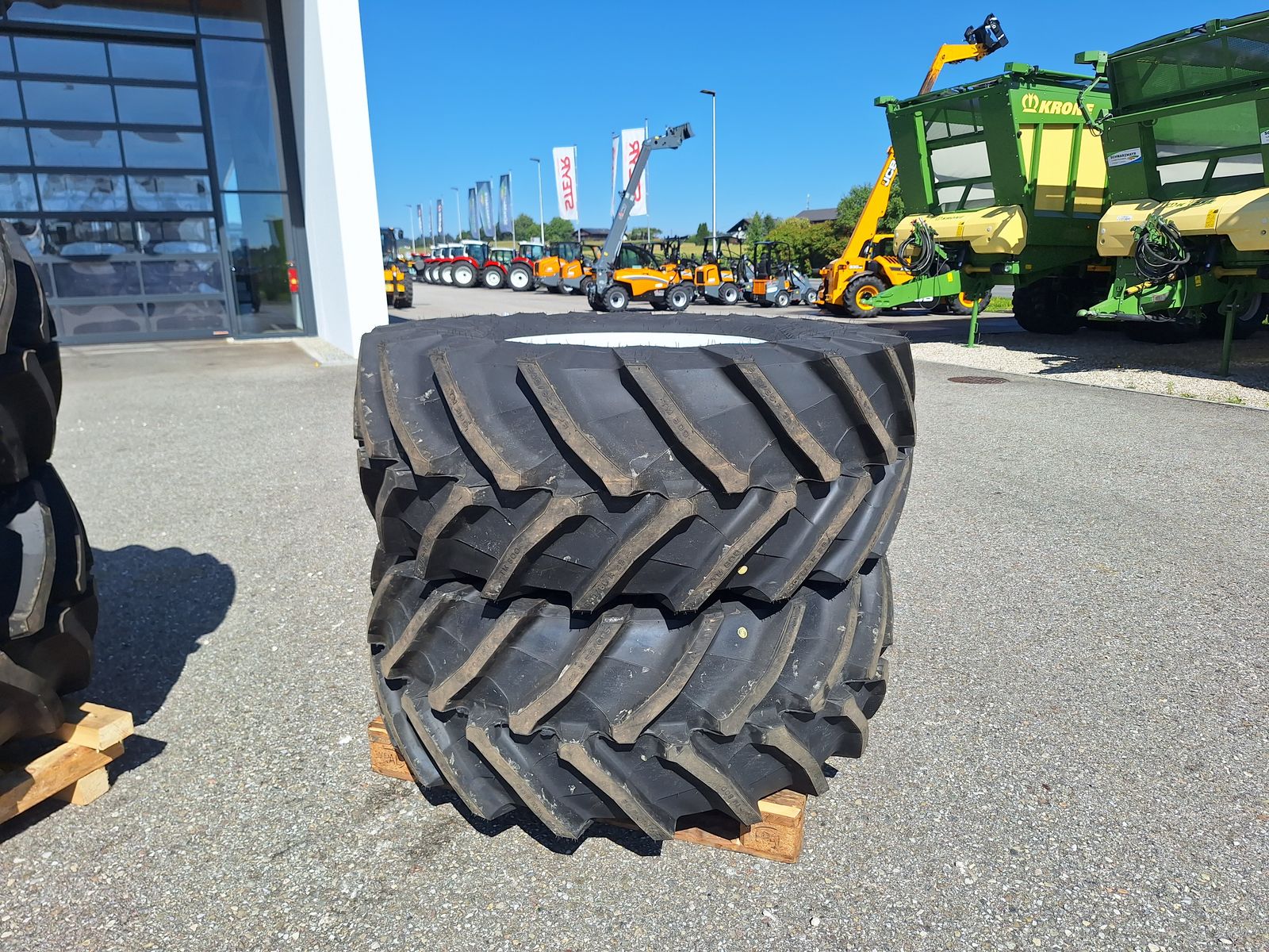 Trelleborg 650/65R38+540/65R28 Kompletträder  2