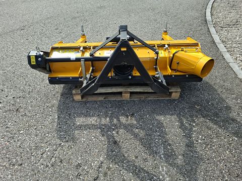 Müthing MU Collect 1600 + Kubota GDC800