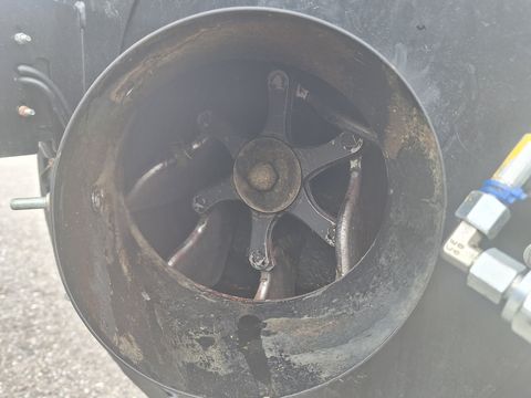 Müthing MU Collect 1600 + Kubota GDC800