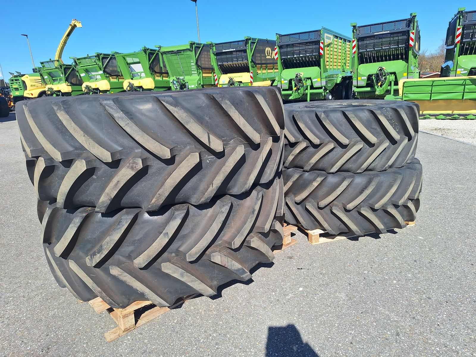 Michelin 710/70R42+600/70R30  2
