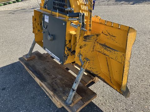 Uniforest 80 EH mit Funkfernsteuerung