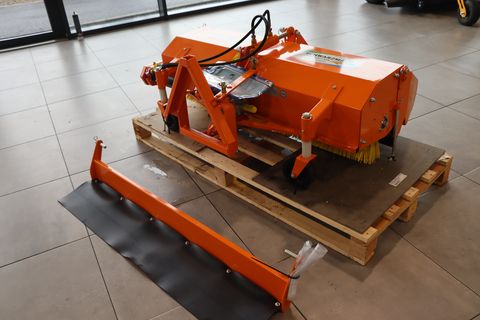 Iseki Frontkehrmaschine KL 130/40