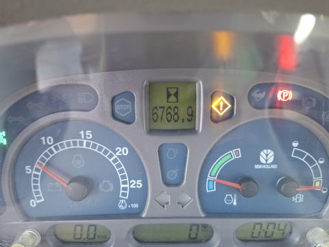 New Holland TS135A