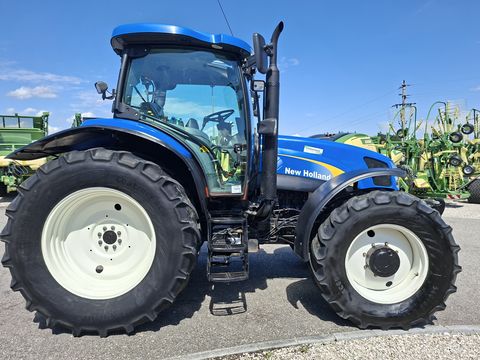 New Holland TS135A