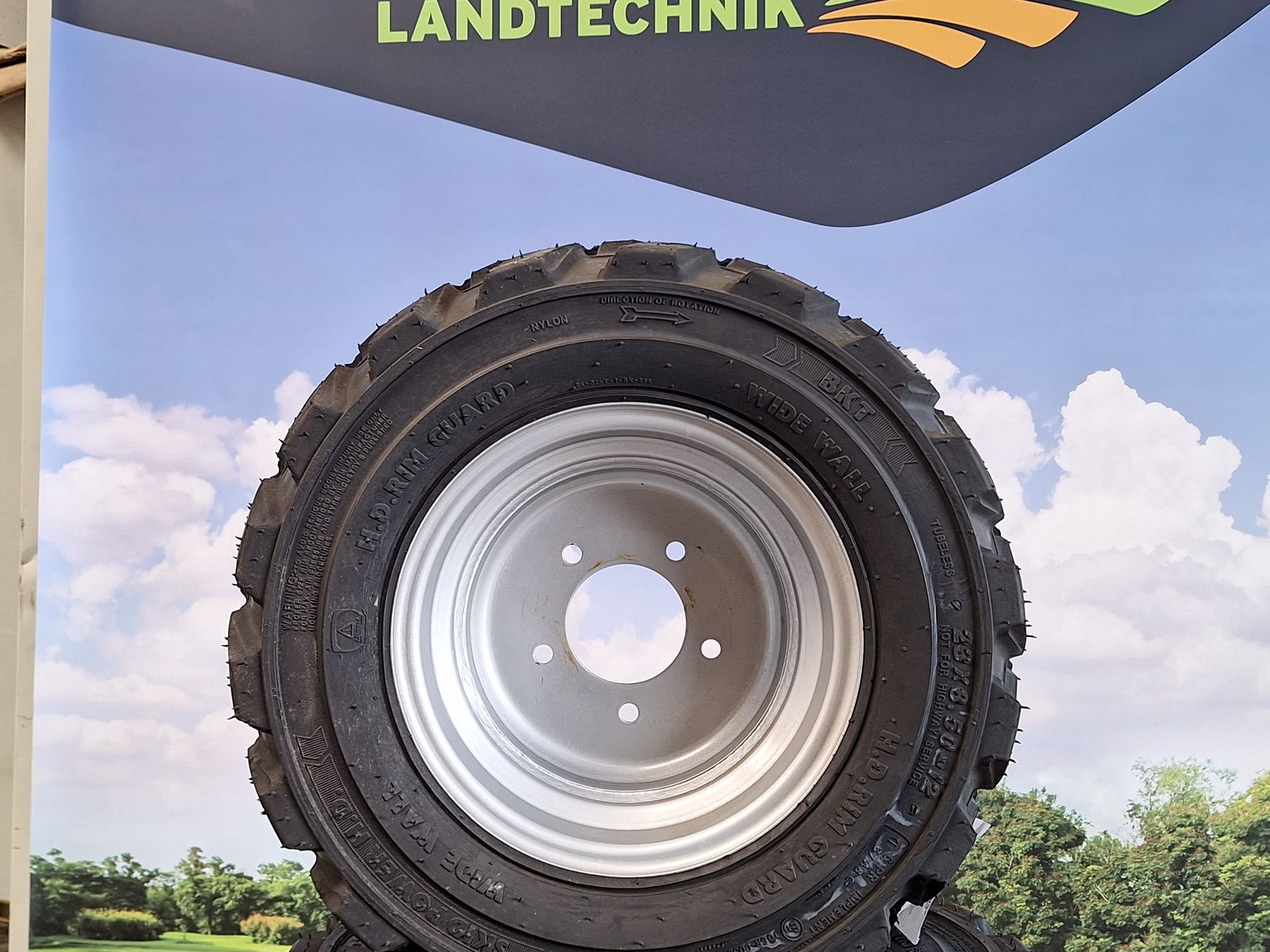 BKT 23x8.50-12 SKID 2