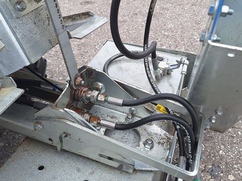 Westermann CM2 mit Spaltenschieber + Einstreugerät