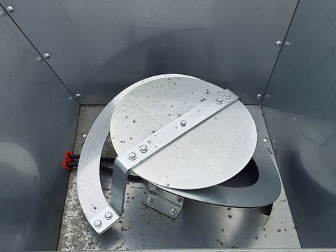 Westermann CM2 mit Spaltenschieber + Einstreugerät