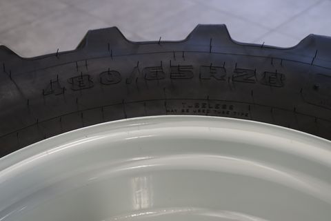 Firestone 480/65 R28 zu Steyr Expert + Multi