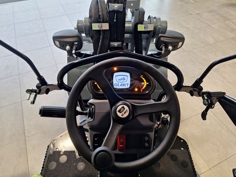 Giant G2700 HD+
