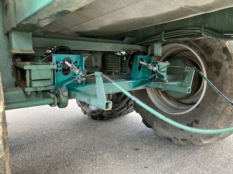 Lochmann RC 160 T mit Güllewerfer