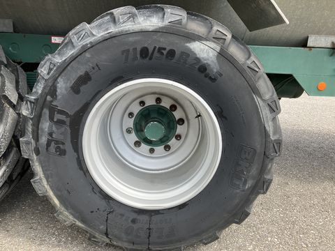 Lochmann RC 160 T mit Güllewerfer