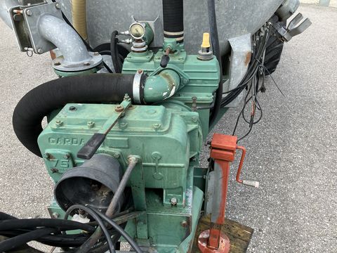 Lochmann RC 160 T mit Güllewerfer