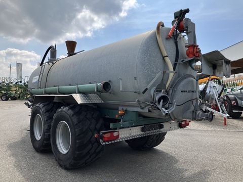 Lochmann RC 160 T mit Güllewerfer