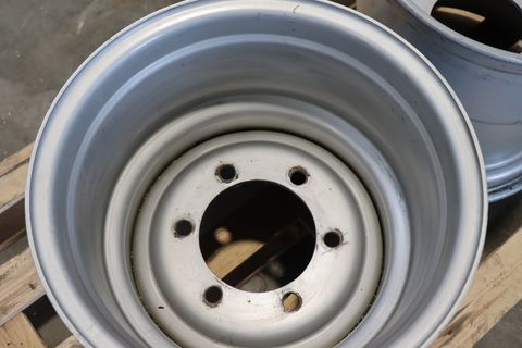 Sonstige 2 Felgen - prompt verfügbar