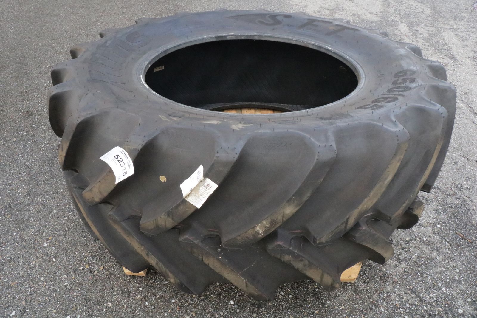 Mitas 650/65R38 2