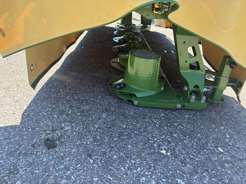 Krone EasyCut F 320 G4 WD geschoben