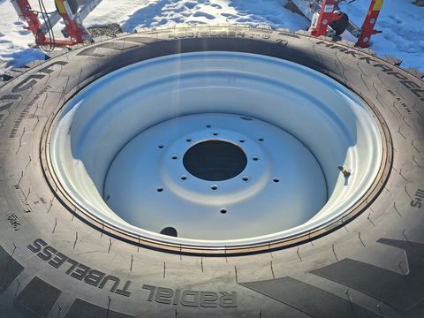 Nokian 480/80R34+400/80R24 Kompletträder