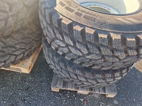 Nokian 480/80R34+400/80R24 Kompletträder