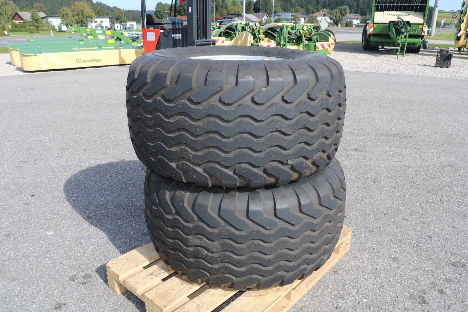 Vredestein 500/55-20 Flotation 3