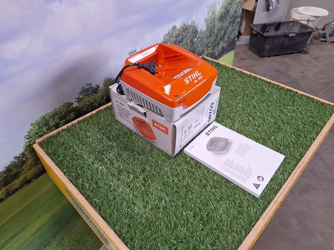 Stihl AL301 Ladegerät 
