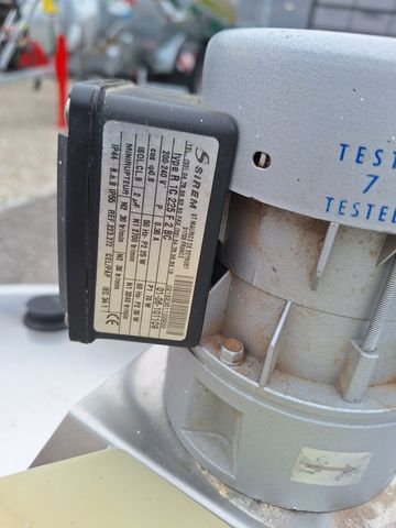 Westfalia 500 Liter Tank mit Rührwerk und Kühlung
