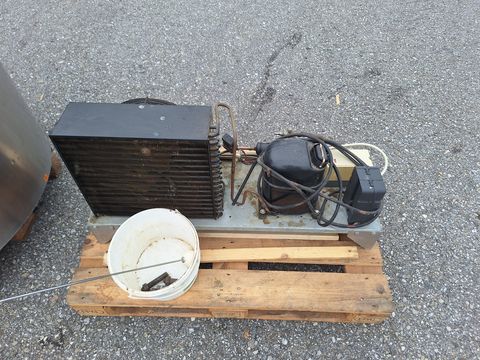 Westfalia 500 Liter Tank mit Rührwerk und Kühlung