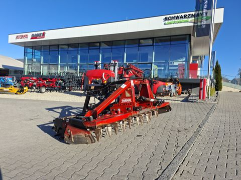 Forigo 300 mit Stanwalze und  hydraulischen Anbauteilen