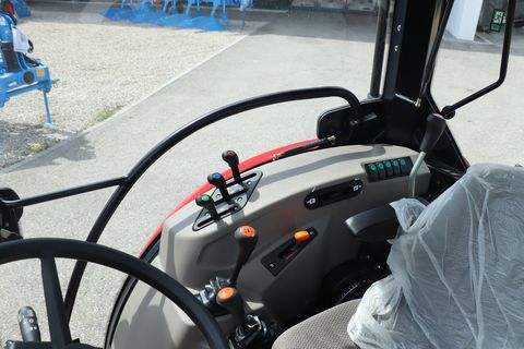 Case IH Farmall 55 A (Stage V)