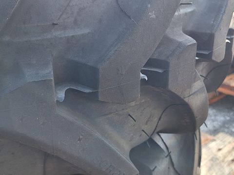 Sonstige Michelin 280/80R20 Kompletträder Hoflader