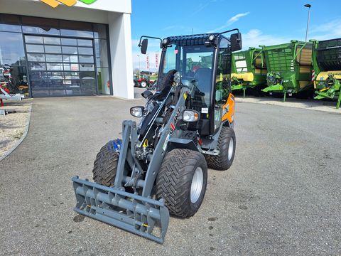 Giant G2700 HD+