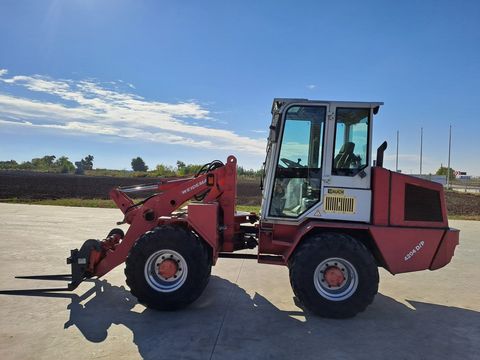 Weidemann Incarcator pe pneuri Weidemann 4204D