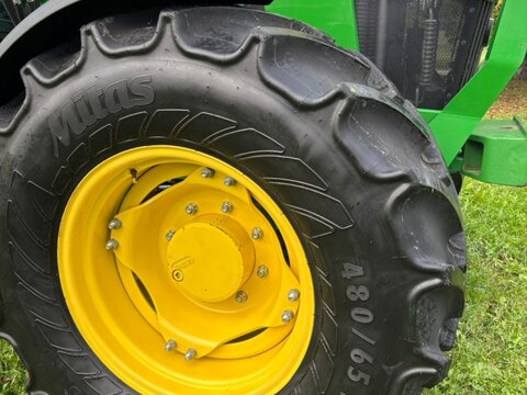 John Deere 5100R 3